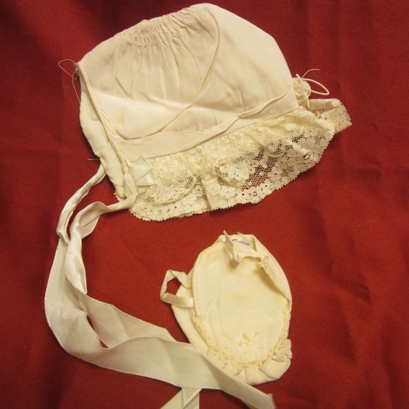 VTG FAIRY QUEEN ORIGINAL CHRISTENING LAYETTE, HANDMADE & EMBROIDERED, LOTS OF LA - Picture 13 of 16